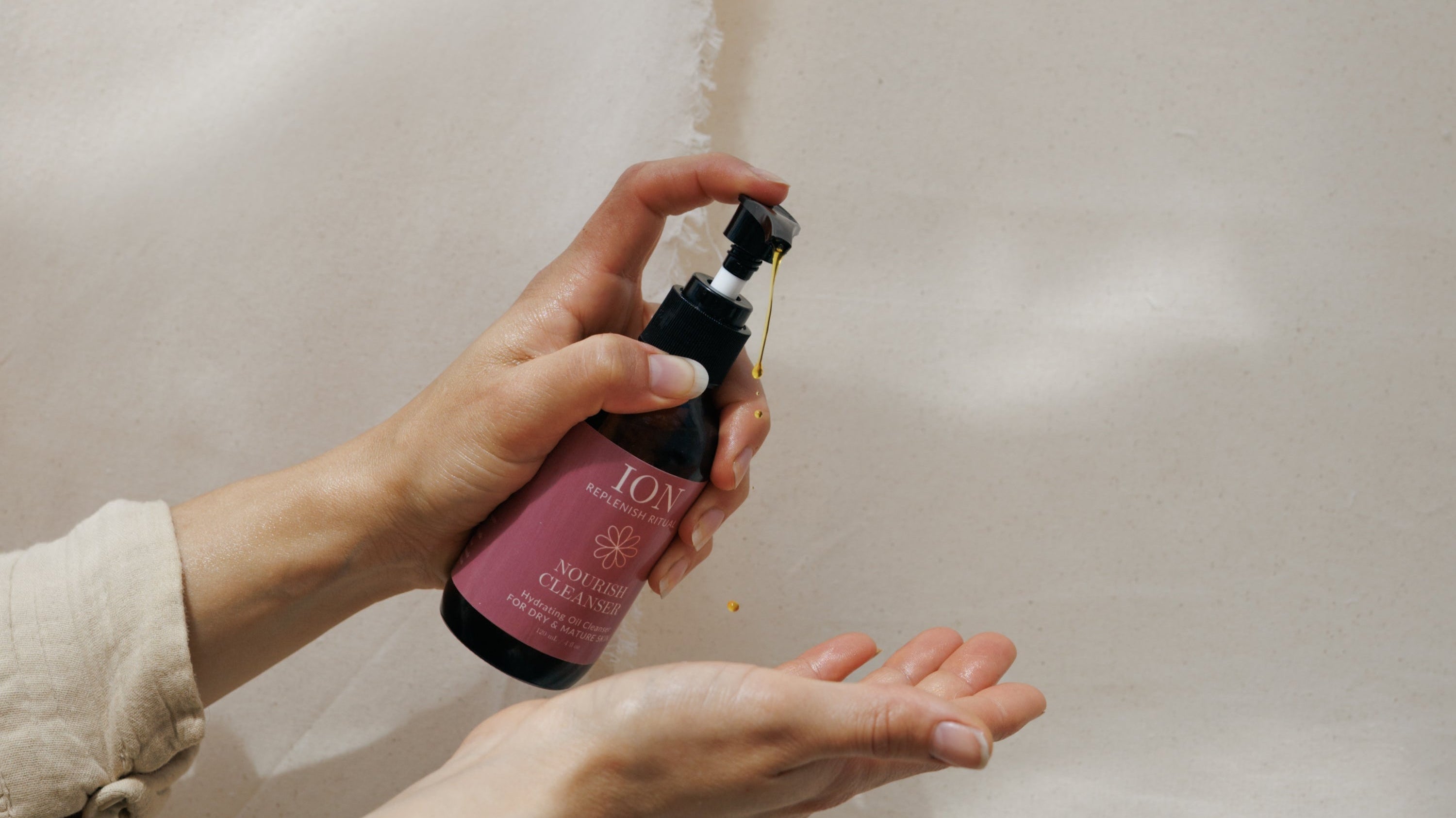 10 Signs You Have a Damaged Skin Barrier (And the Hormone-Balancing Beauty Hack to Solve It)